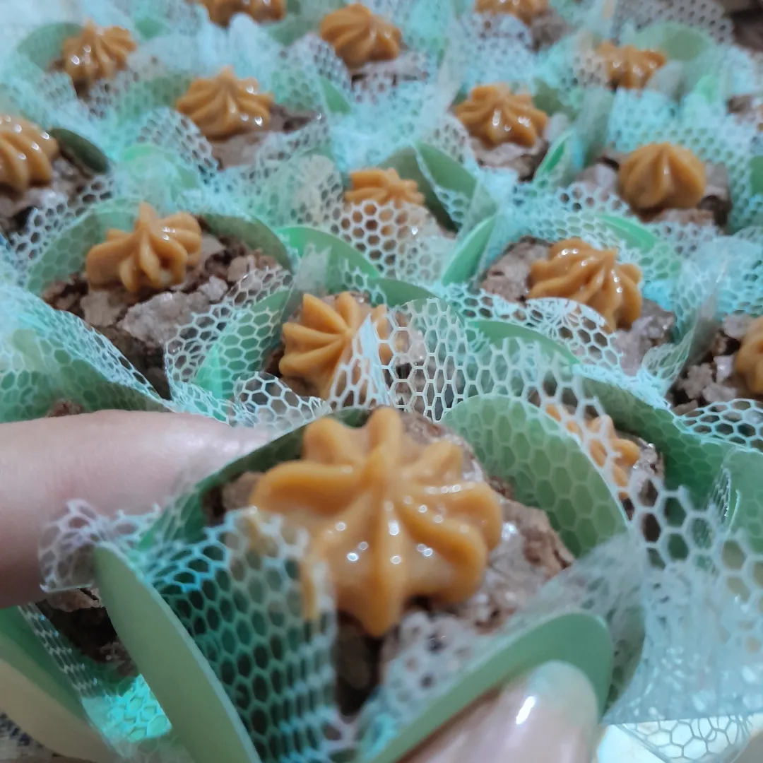 Docinhos de brownie produzidos pela JK Delícias